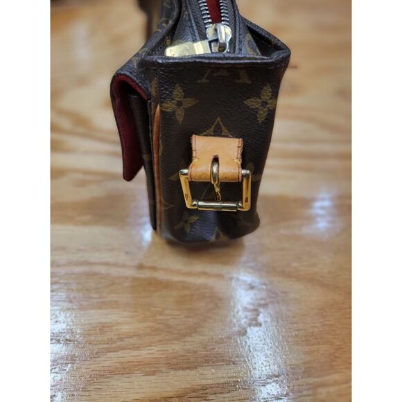 Authentic LOUIS VUITTON Monogram Viva-Cite MM - Picture 4 of 16